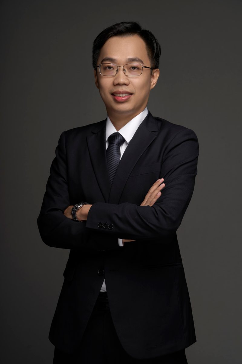 霍俊律师形象照